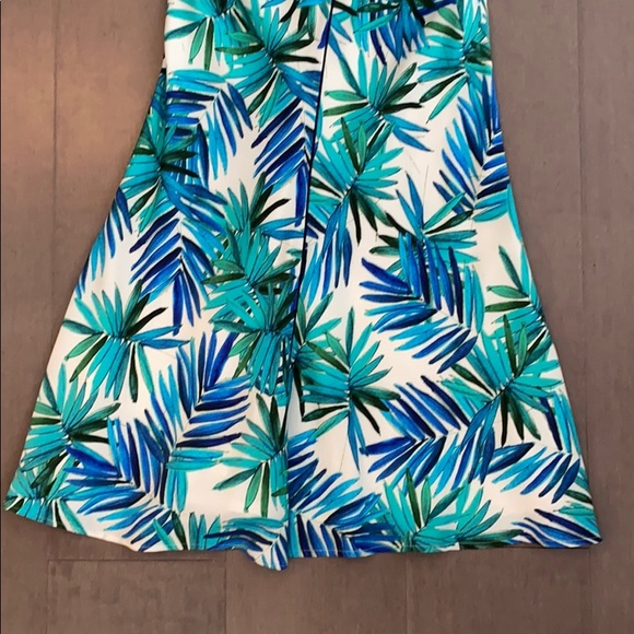 Gorgeous St. John’s Palm Dress 🌿 - Picture 5 of 9